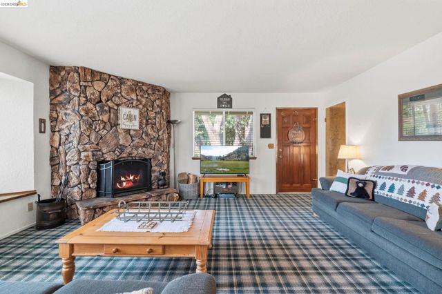 23303 Bluebird Hill Rd, Twain Harte, CA 95383