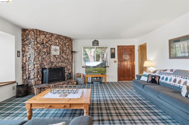 23303 Bluebird Hill Rd, Twain Harte, CA 95383