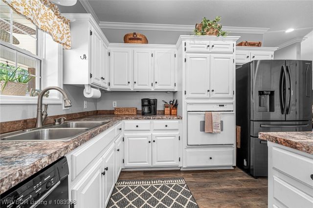 2411 Pauls Valley Lane, Alma, AR 72921