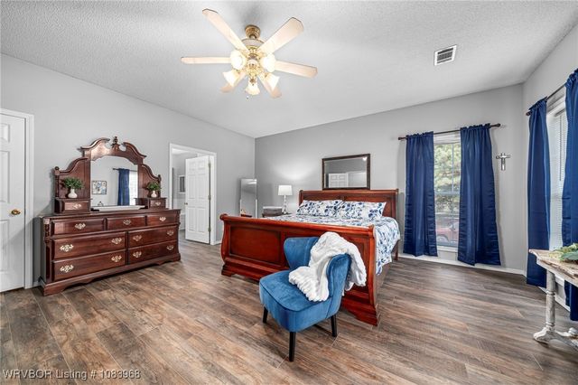 2411 Pauls Valley Lane, Alma, AR 72921