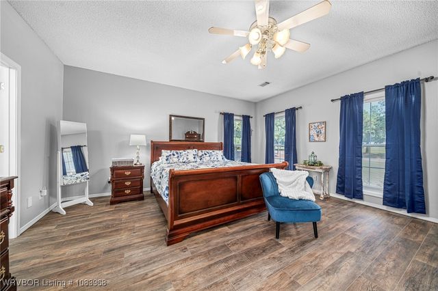 2411 Pauls Valley Lane, Alma, AR 72921