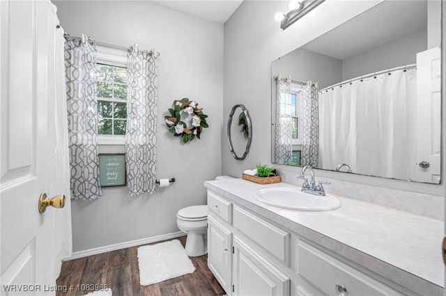 2411 Pauls Valley Lane, Alma, AR 72921