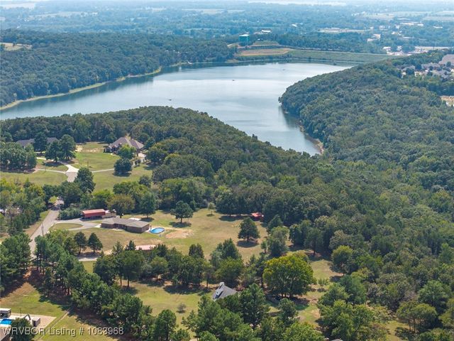 2411 Pauls Valley Lane, Alma, AR 72921