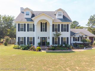 2411 Pauls Valley Lane, Alma, AR 72921