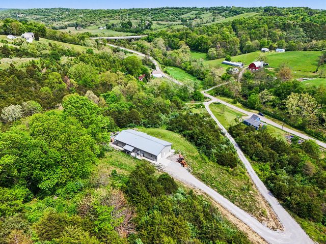 8768 Stonehouse Road, Alexandria, KY 41001