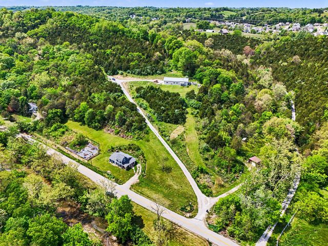 8768 Stonehouse Road, Alexandria, KY 41001