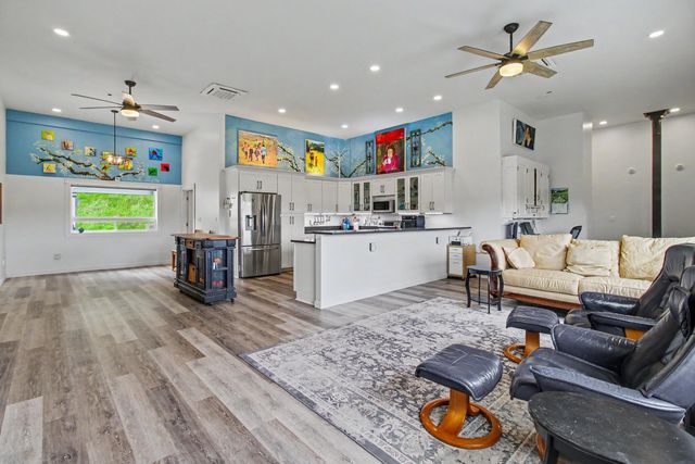 8768 Stonehouse Road, Alexandria, KY 41001