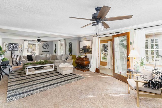 447 Henderson Road, Chesnee, SC 29323