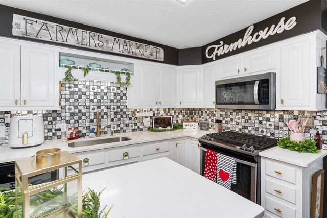 447 Henderson Road, Chesnee, SC 29323