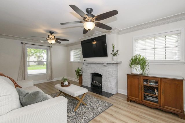 2144 S 108th STREET, West Allis, WI 53227