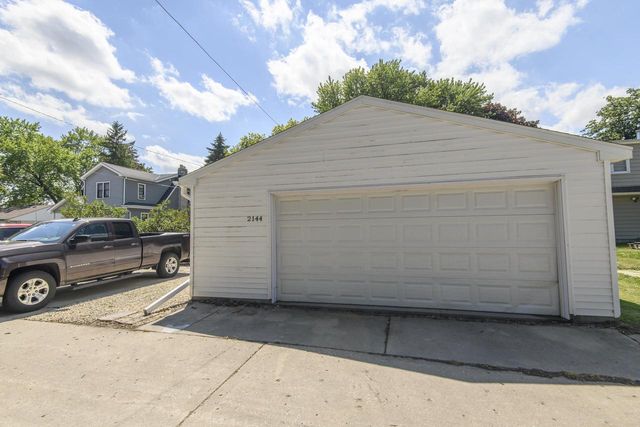 2144 S 108th STREET, West Allis, WI 53227