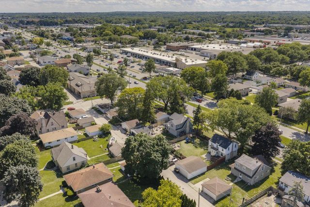 2144 S 108th STREET, West Allis, WI 53227