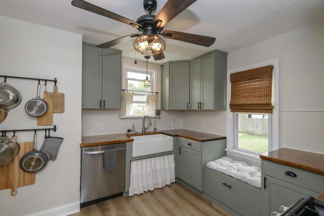 2144 S 108th STREET, West Allis, WI 53227