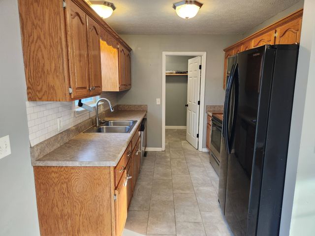 142 Keytown Rd, Portland, TN 37148