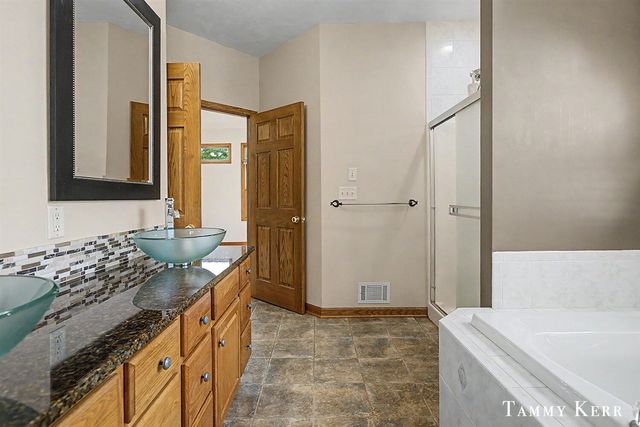 6220 146th Avenue, Holland, MI 49423