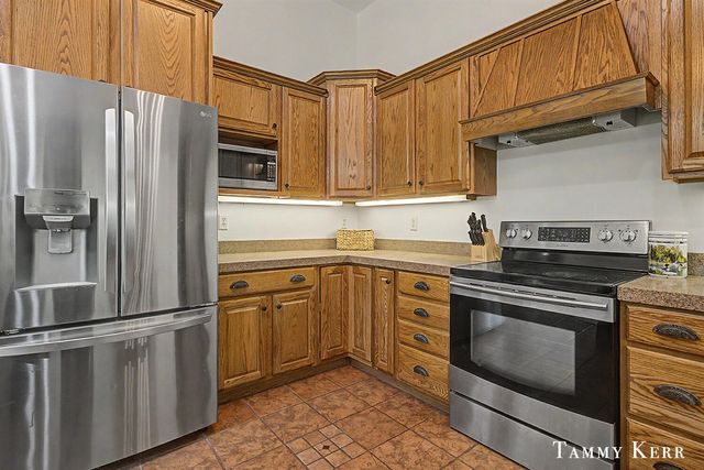 6220 146th Avenue, Holland, MI 49423
