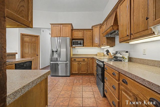 6220 146th Avenue, Holland, MI 49423