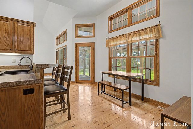 6220 146th Avenue, Holland, MI 49423