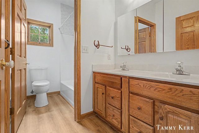 6220 146th Avenue, Holland, MI 49423