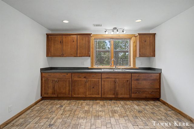 6220 146th Avenue, Holland, MI 49423