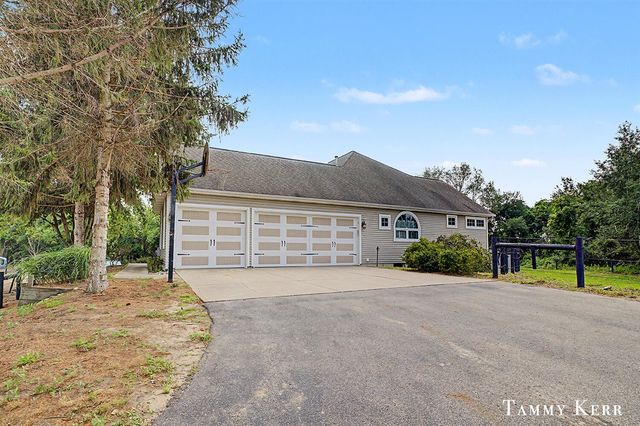 6220 146th Avenue, Holland, MI 49423
