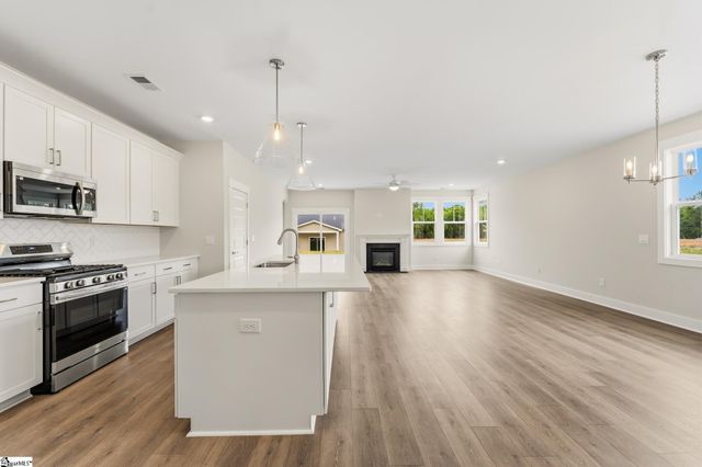 232 Creekside Circle, Williamston, SC 29697