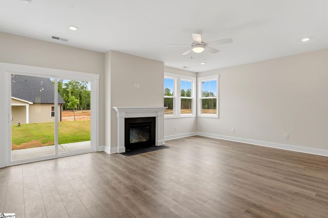 232 Creekside Circle, Williamston, SC 29697