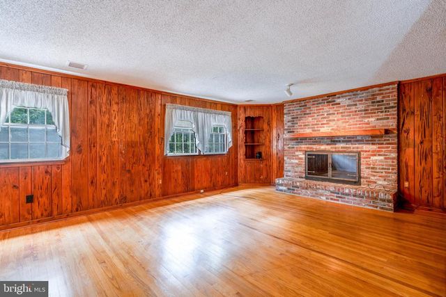 215 HAZEL BLVD, Millville, NJ 08332