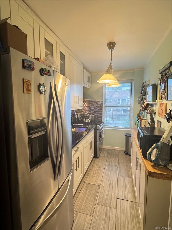138-35 Jewel Ave. 3D, Kew Garden Hills, NY 11367 — photo 2