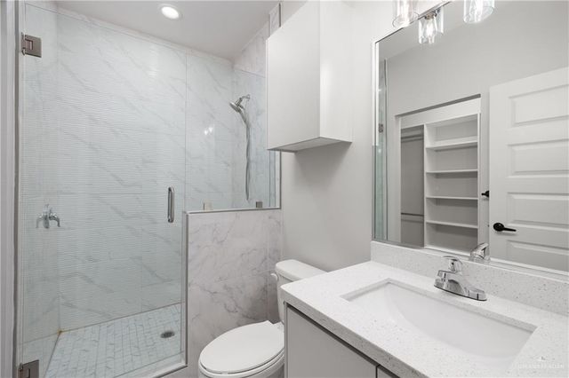 808 Hidden Hills Street 3, Mission, TX 78572