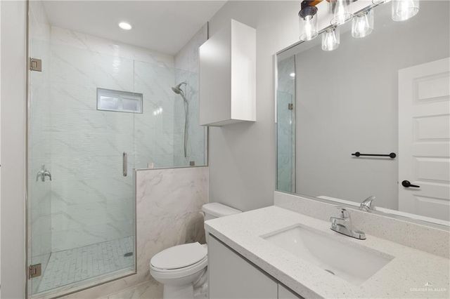 808 Hidden Hills Street 3, Mission, TX 78572