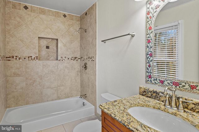 14201 OAKPOINTE DR, Laurel, MD 20707