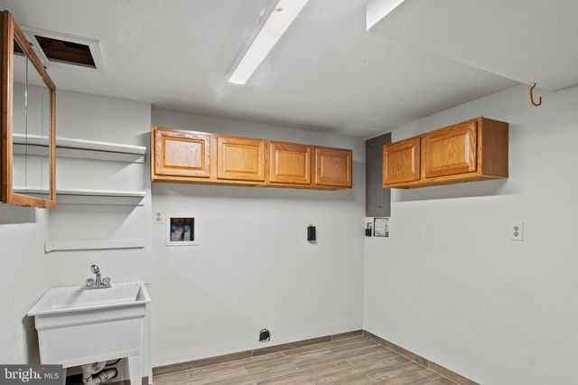 14201 OAKPOINTE DR, Laurel, MD 20707