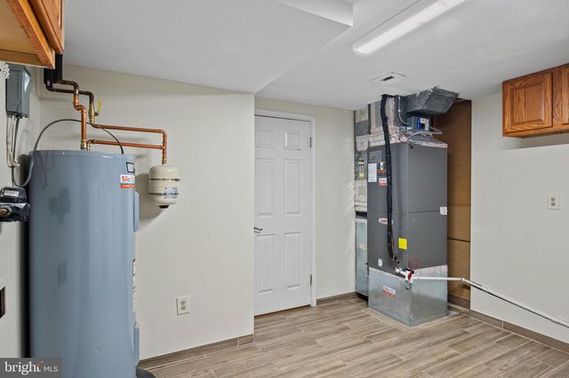 14201 OAKPOINTE DR, Laurel, MD 20707