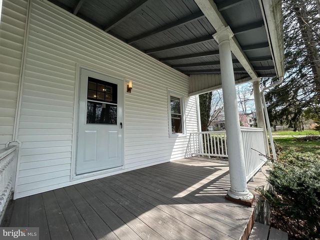 5 LOCUST ST, West Chester, PA 19382