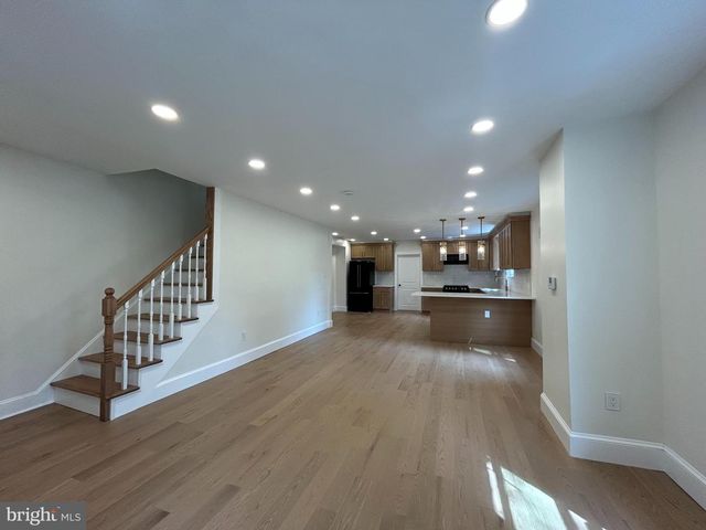 5 LOCUST ST, West Chester, PA 19382