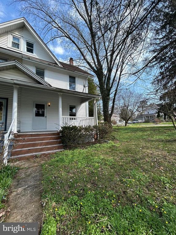 5 LOCUST ST, West Chester, PA 19382