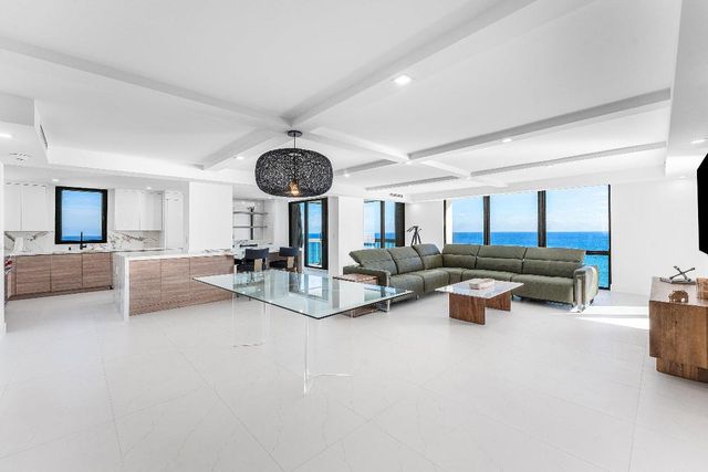 5380 N Ocean Drive 19d, Singer Island, FL 33404