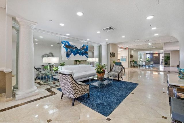 5380 N Ocean Drive 19d, Singer Island, FL 33404