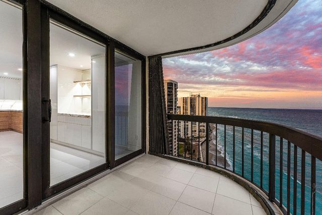 5380 N Ocean Drive 19d, Singer Island, FL 33404