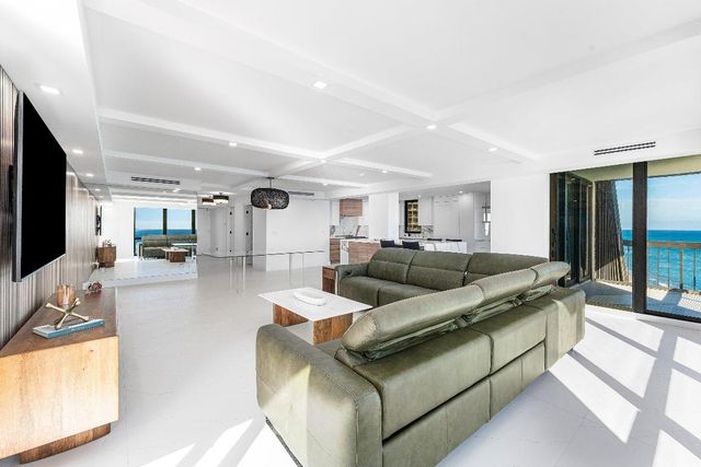 5380 N Ocean Drive 19d, Singer Island, FL 33404