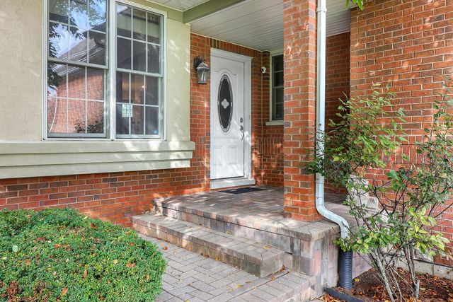 1208 Connamara Court, Westmont, IL 60559