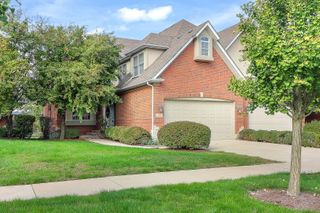 1208 Connamara Court, Westmont, IL 60559