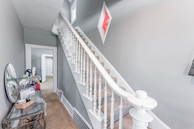 168 Villa Street, Elgin, IL 60120