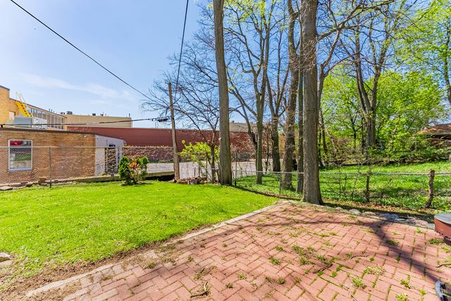 168 Villa Street, Elgin, IL 60120