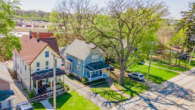 168 Villa Street, Elgin, IL 60120