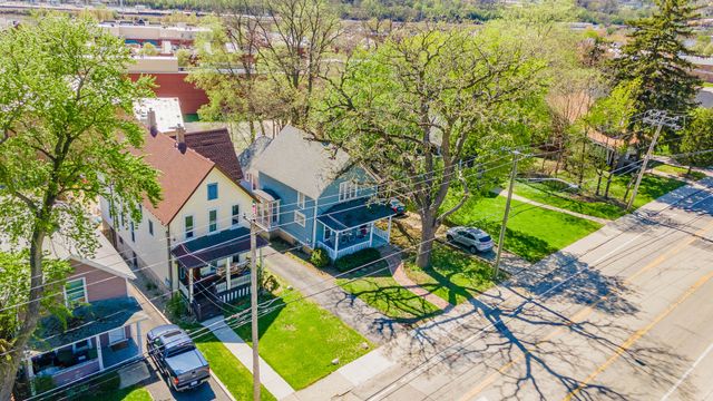 168 Villa Street, Elgin, IL 60120