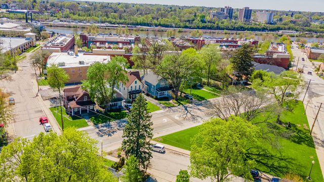 168 Villa Street, Elgin, IL 60120