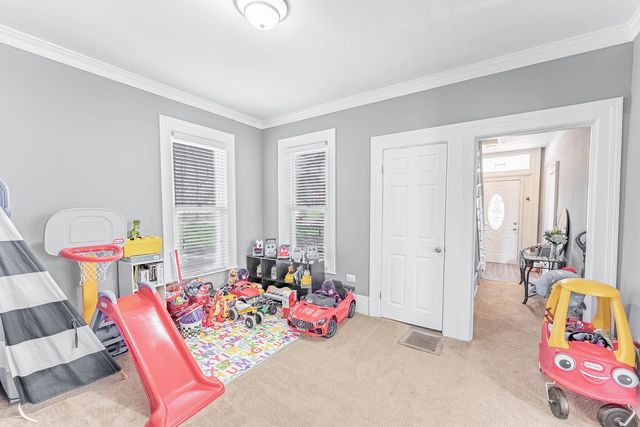 168 Villa Street, Elgin, IL 60120