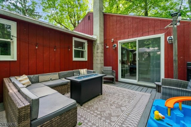 4 Orchard St, Lebanon Twp., NJ 07830